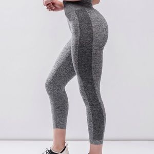 Hera/Hero Gray Seamless Athletic Leggings Size XS
